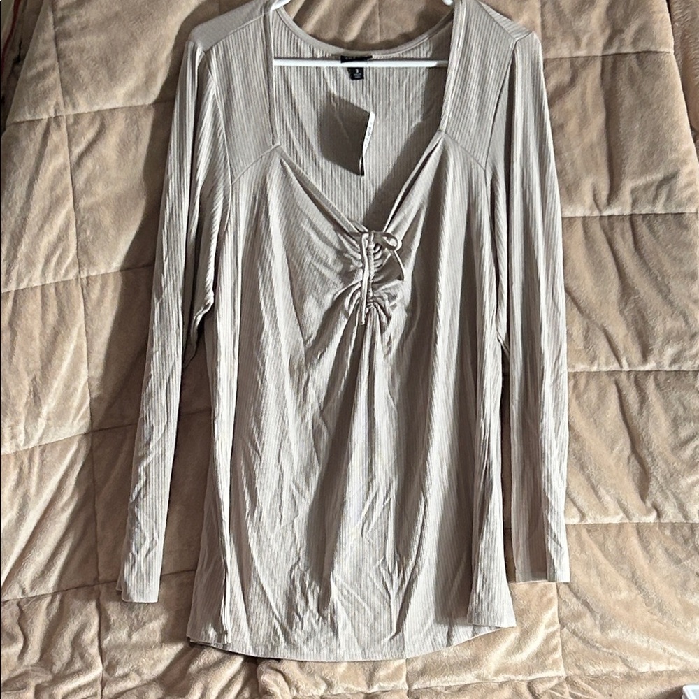 Torrid women’s 3X Elegant Cream Long Sleeve Top